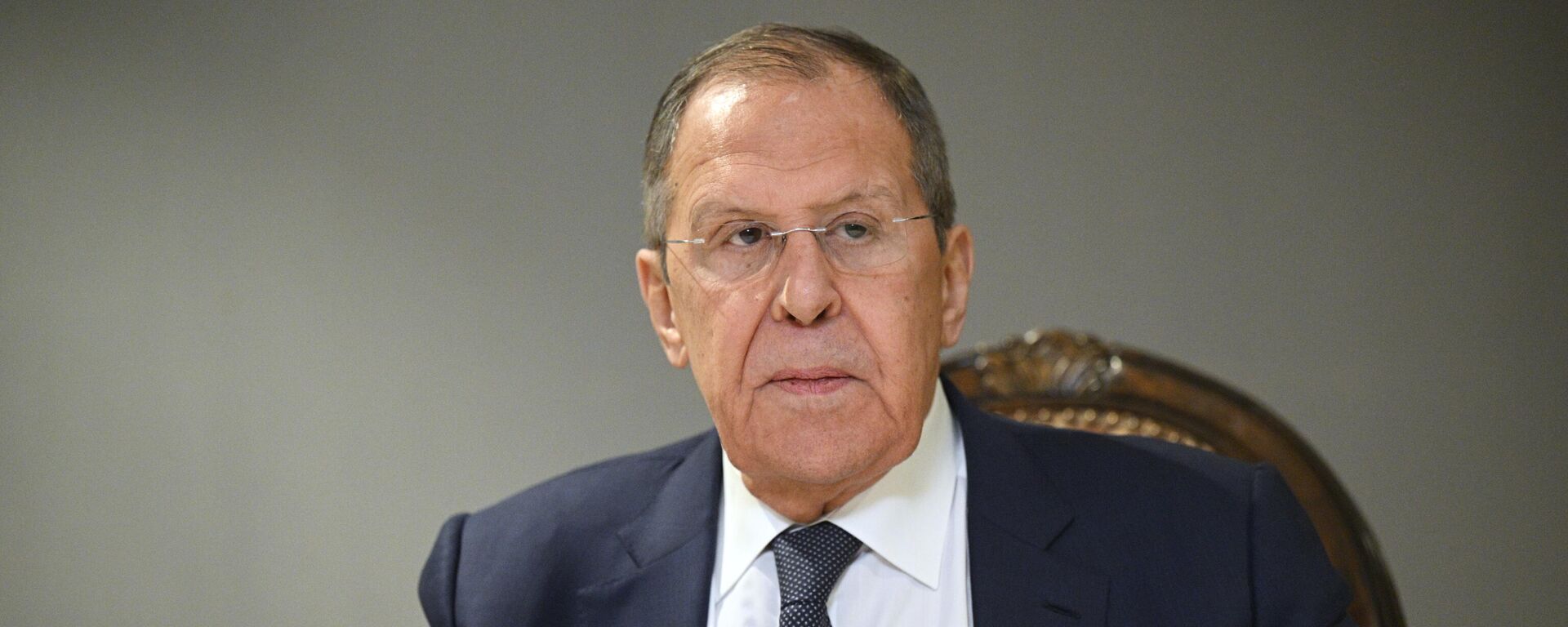 Министр иностранных дел РФ Сергей Лавров проводит пресс-конференцию по итогам двусторонних переговоров представителей РФ и США по Украине в Эр-Рияде. - Sputnik Таджикистан, 1920, 25.03.2025