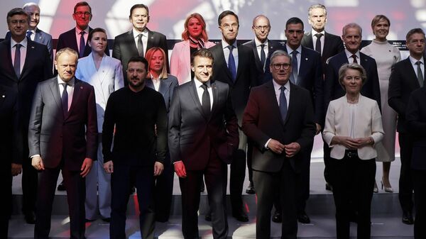 Саммит Коалиции желающих в Елисейском дворце в четверг, 27 марта 2025 года в Париже - Sputnik Таджикистан
