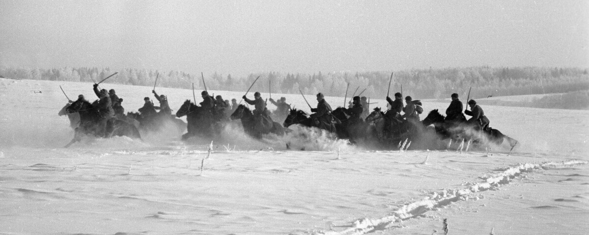 Бойцы 3-й Гвардейской кавалерийской дивизии идут в атаку - Sputnik Таджикистан, 1920, 23.04.2026