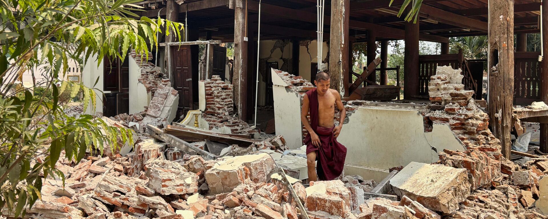 Последствия землетрясения в Мьянме - Sputnik Тоҷикистон, 1920, 29.03.2025