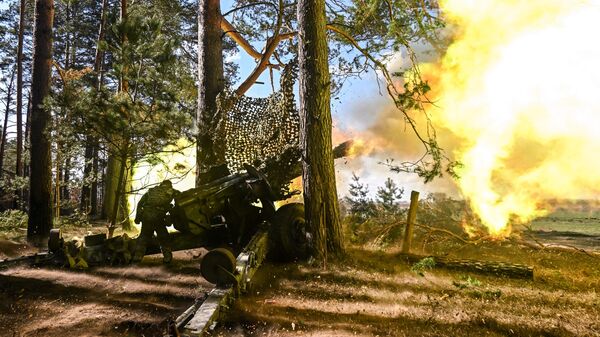 Боевая работа артиллеристов отдельного батальона АрБат в Курской области - Sputnik Тоҷикистон