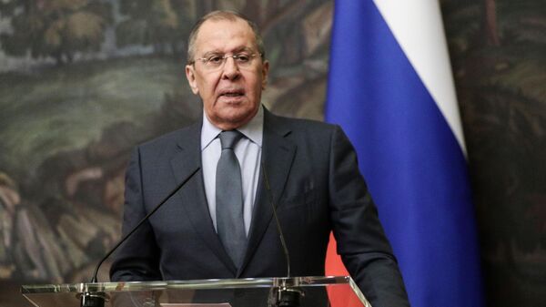 Министр иностранных дел РФ Сергей Лавров во время пресс-конференции по итогам переговоров с главой МИД Вьетнама Буй Тхань Шоном в Доме приемов МИД РФ в Москве  - Sputnik Тоҷикистон
