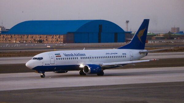 Самолет авиакомпании Varesh Airlines. Архивное фото - Sputnik Тоҷикистон