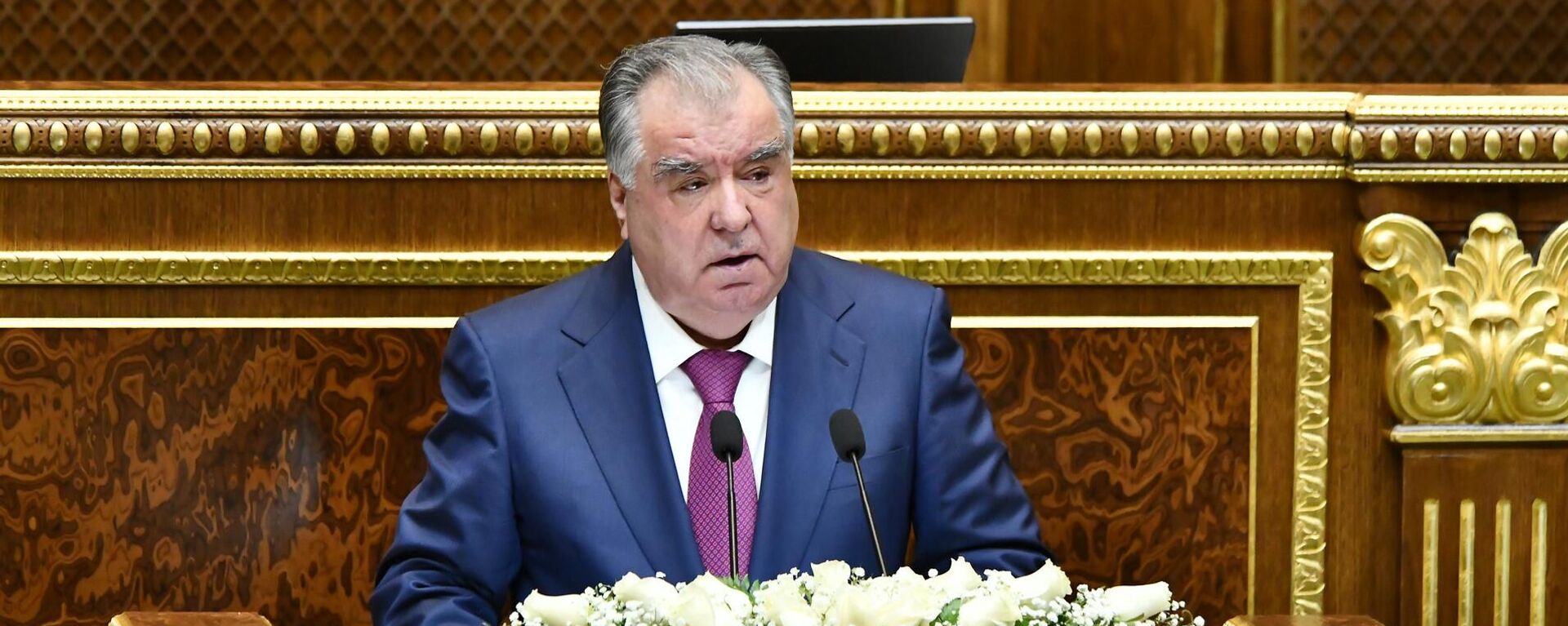 Эмомали Рахмон принял участие в работе первой сессии Маджлиси милли Маджлиси Оли Республики Таджикистан седьмого созыва  - Sputnik Тоҷикистон, 1920, 12.04.2025