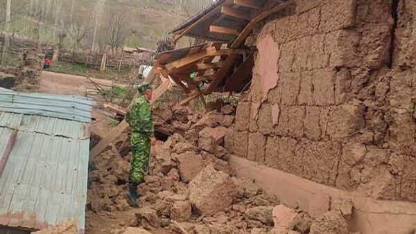 Последствия землетрясения в Таджикистане - Sputnik Таджикистан