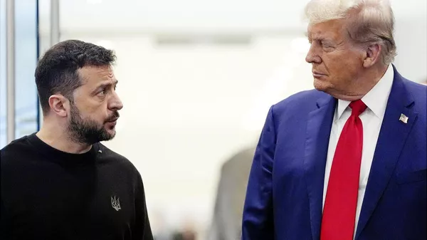 Дональд Трамп и Владимир Зеленский. Архивное фото - Sputnik Таджикистан