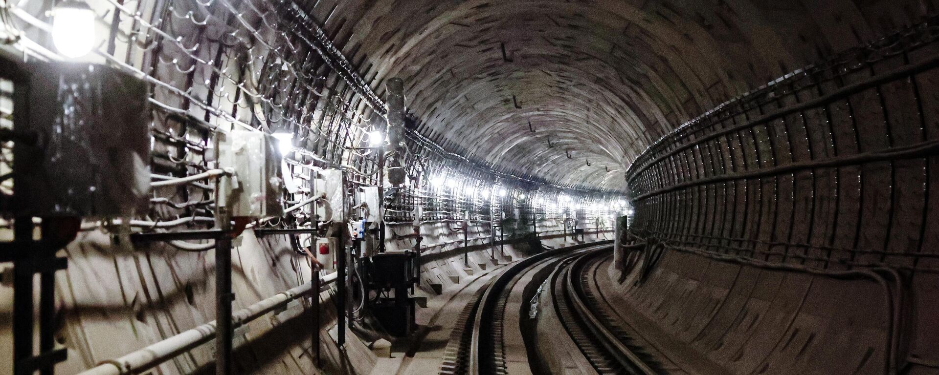 Тоннель возле станции метро Тютчевская Троицкой линии метрополитена - Sputnik Тоҷикистон, 1920, 17.04.2025