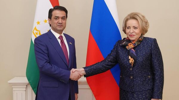 Председатель Маджлиси милли Маджлиси Оли Республики Таджикистан Рустам Эмомали провёл встречу с Председателем Межпарламентской Ассамблеи государств – участников СНГ Валентиной Матвиенко. - Sputnik Тоҷикистон