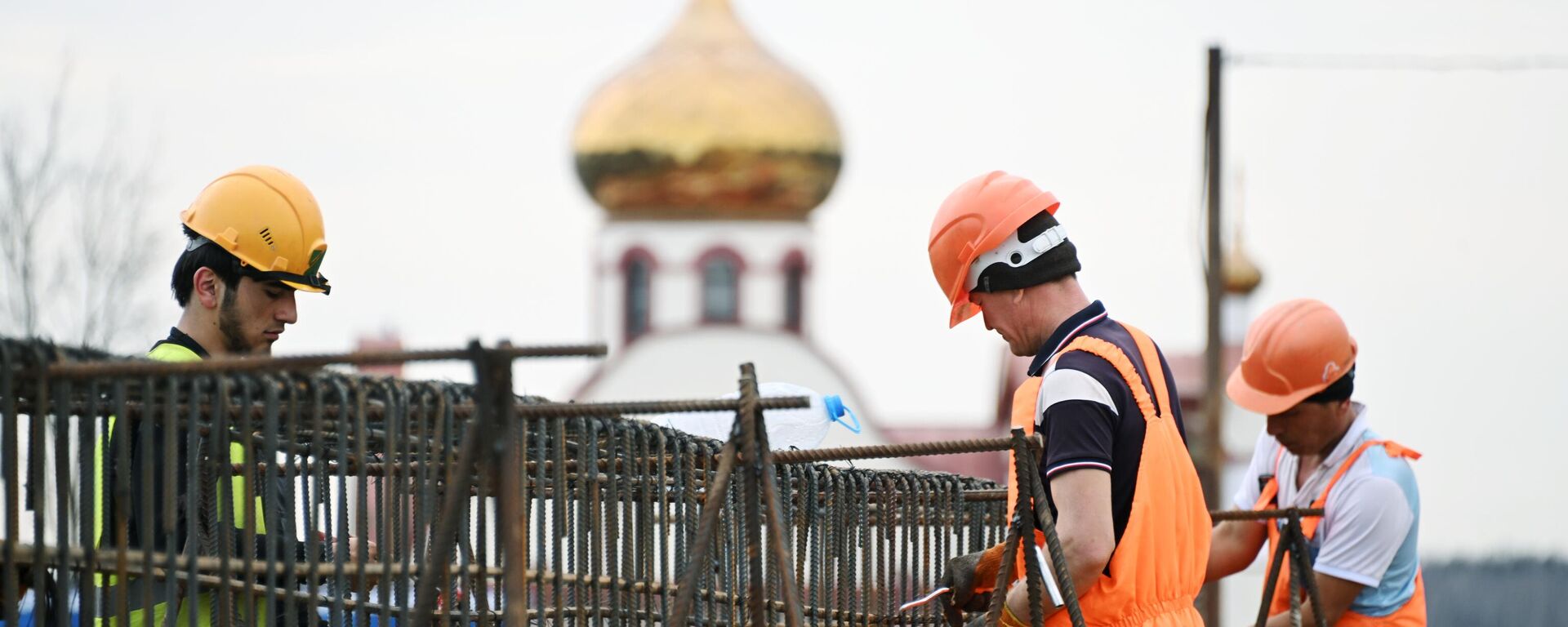 Строительство участка скоростного диаметра от МКАД до трассы Солнцево-Бутово-Варшавское шоссе - Sputnik Таджикистан, 1920, 22.04.2025