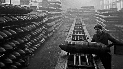 Великая Отечественная война 1941-1945 гг. Готовая продукция Челябинского оборонного завода.