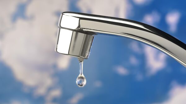 Капля воды, падающая из-под крана - Sputnik Тоҷикистон