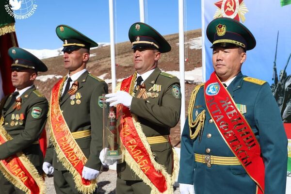 Международная военно-патриотическая акция Эстафета Победы в Таджикистане - Sputnik Тоҷикистон