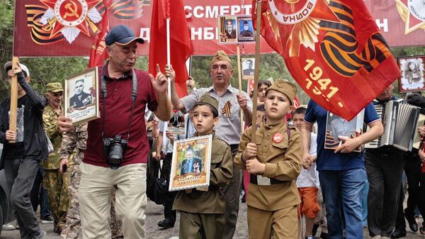 Бессмертный полк в Душанбе - Sputnik Тоҷикистон