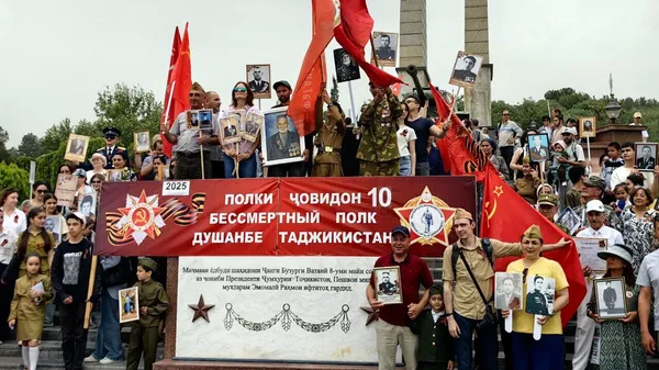 Бессмертный полк в Душанбе - Sputnik Тоҷикистон