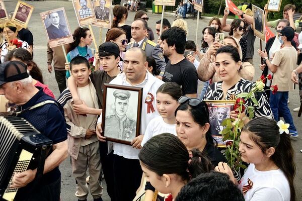 Бессмертный полк в Душанбе - Sputnik Тоҷикистон