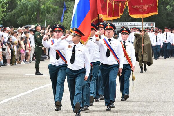 Военный парад в 201 РВБ, приуроченный к 80-летию Победы. Военный парад в 201 РВБ, приуроченный к 80-летию Победы. - Sputnik Таджикистан