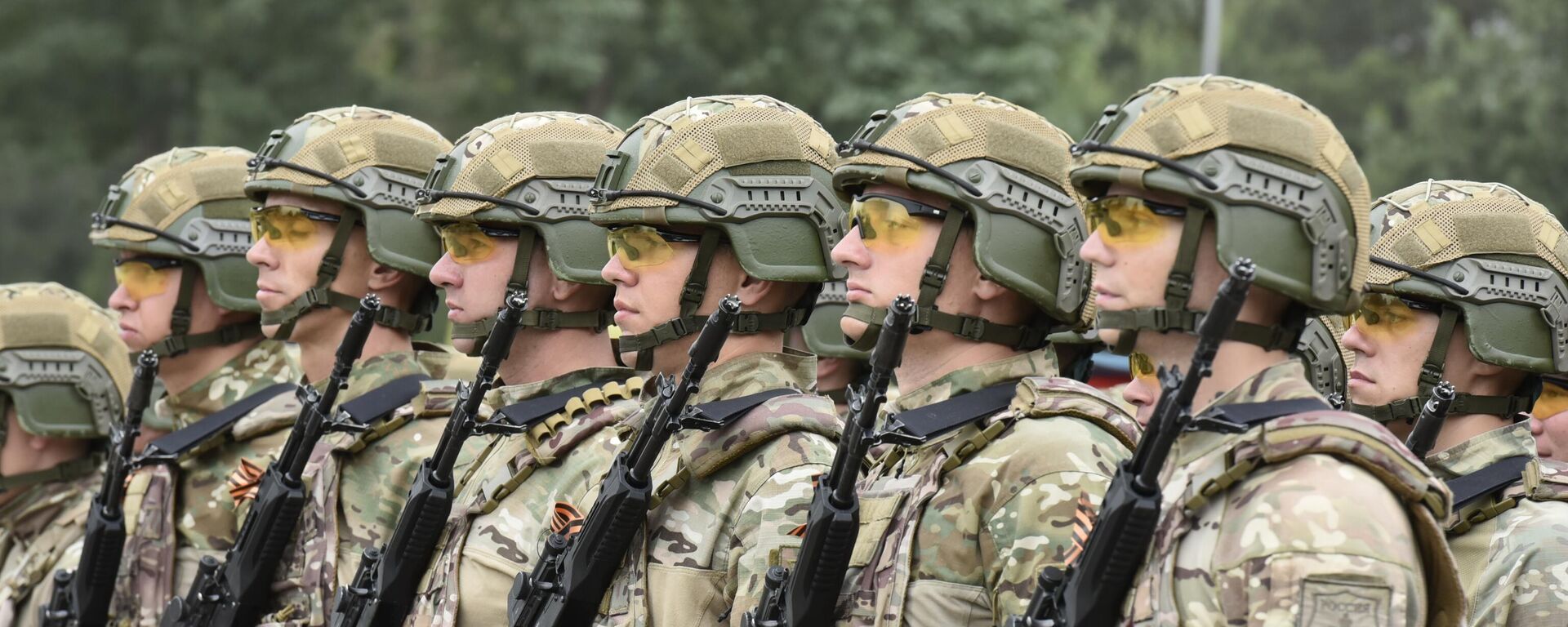 Военный парад в 201 РВБ - Sputnik Таджикистан, 1920, 21.09.2025