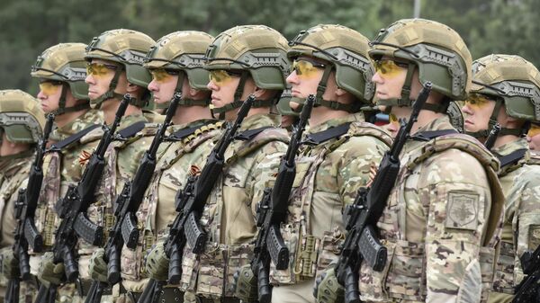 Военный парад в 201 РВБ - Sputnik Таджикистан