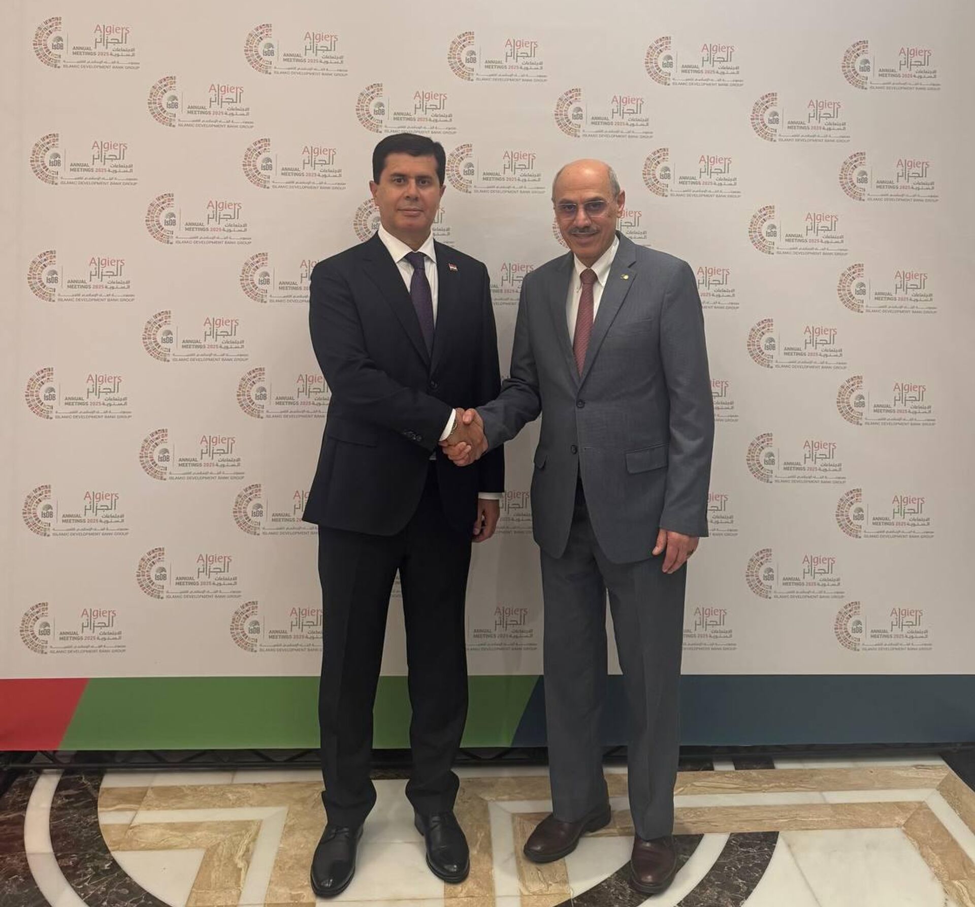 Министр экономического развития и торговли встретился с Президентом Группы Исламского банка развития - Sputnik Тоҷикистон, 1920, 20.05.2025