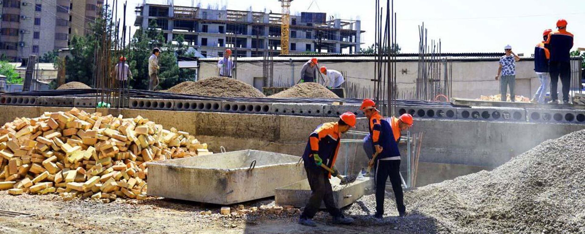 Строительные работы в Согдийском областном эндокринологическом центре в Худжанде - Sputnik Тоҷикистон, 1920, 27.01.2026