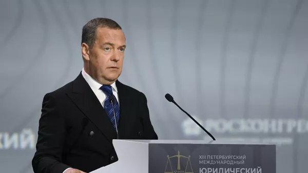 Заместитель председателя Совета Безопасности РФ Дмитрий Медведев  - Sputnik Тоҷикистон