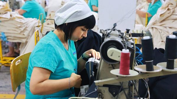 Текстильное предприятие Сатн в городе Худжанде  - Sputnik Тоҷикистон