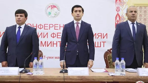 Фатҳуддин Солеҳзода раиси Федератсияи футболи минтақаи Рашт ва Роғун шуд - Sputnik Тоҷикистон
