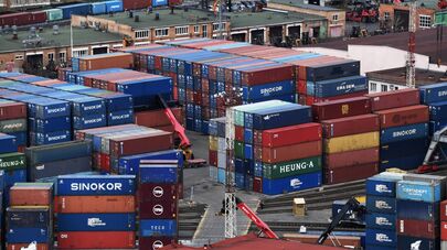 Контейнерные перевозки грузов в порту Владивостока