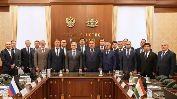 Суғд бо Тюмен робита барқарор мекунад: Тоҷикистон ва Русия дар соҳаи нафту газ иқтидори муштарак доранд - Sputnik Тоҷикистон