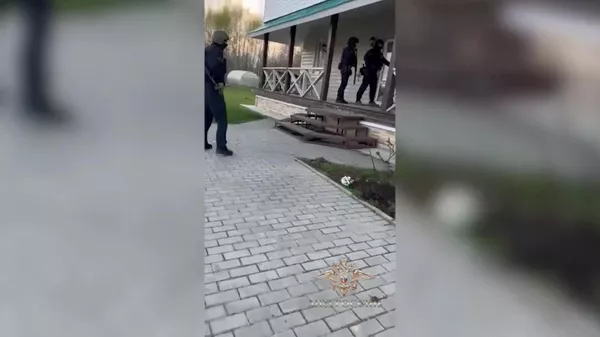 Дар ноҳияи Дмитровскии Маскав ҳашт гумонбар дар ташкили муҳоҷирати ғайриқонунӣ боздошт шуданд - Sputnik Тоҷикистон
