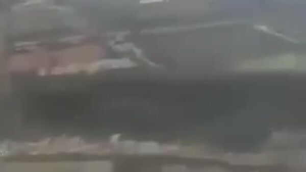 Один из пассажиров потерпевшего крушение самолета в Индии заснял на видео момент падения - Sputnik Таджикистан