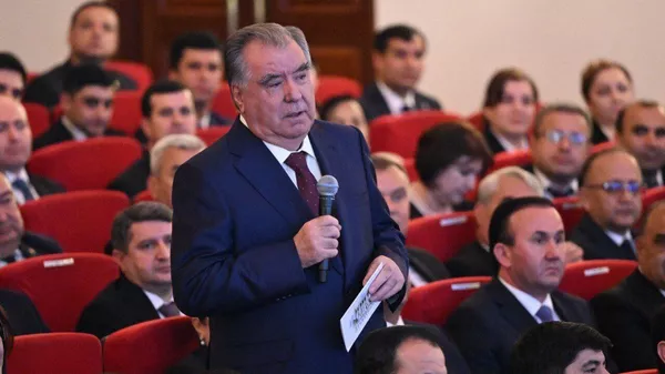 Эмомалӣ Раҳмон дар муаррифии Оркестри давлатии симфонии кӯдакону наврасони назди президенти Тоҷикистон иштирок кард - Sputnik Тоҷикистон