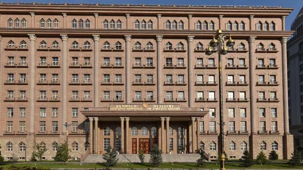 Тоҷикистон ба наздикону пайвандони ҳалокшудагон ва ба тамоми мардуми бародари Эрон изҳори ҳамдардӣ мекунад - Sputnik Тоҷикистон