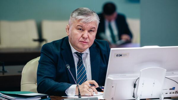 Министр по энергетике и инфраструктуре Евразийской экономической комиссии Арзыбек Кожошев - Sputnik Тоҷикистон