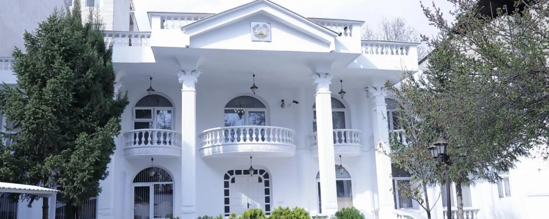 Здание посольства Таджикистана в Тегеране — Sputnik Таджикистан, 1920, 01.03.2026