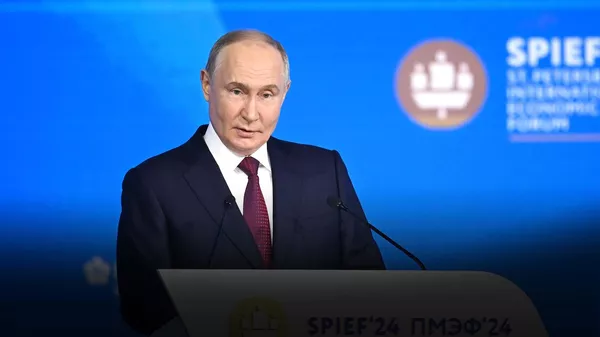 Ҷаласаи раёсатии 28- умин Анҷумани байналмилалии  иқтисодии Санкт-Петербург - Sputnik Тоҷикистон
