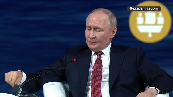 €200 млрд потерял Евросоюз из-за антироссийских санкций, отказавшись от газа, заявил Путин на пленарном заседании ПМЭФ - Sputnik Таджикистан