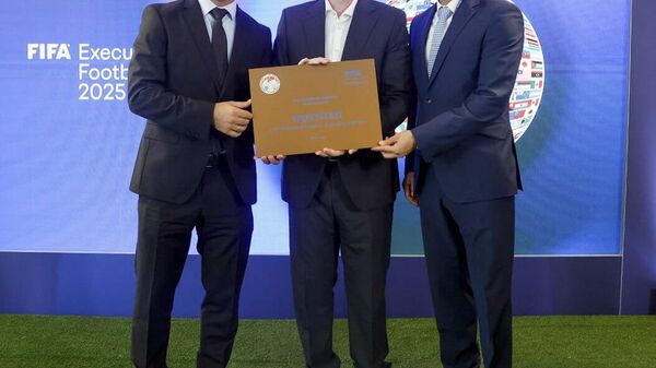 Федерация футбола Таджикистана получила бронзу FIFA Forward Awards - Sputnik Таджикистан
