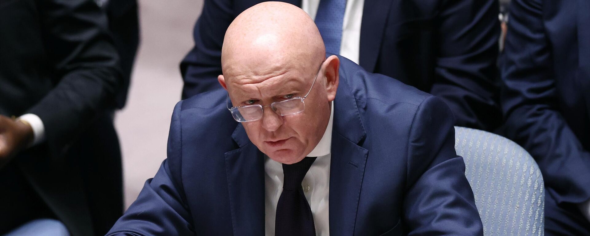 Постоянный представитель РФ при ООН Василий Небензя на заседании Совета Безопасности ООН в штаб-квартире ООН в Нью-Йорке. - Sputnik Тоҷикистон, 1920, 12.11.2025