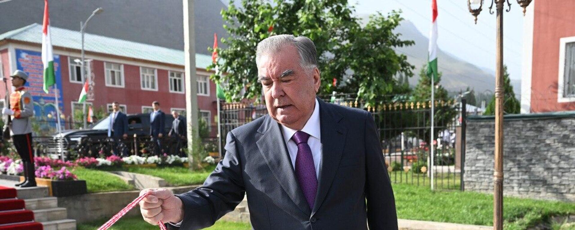 Президент Таджикистана Эмомали Рахмон  - Sputnik Таджикистан, 1920, 29.06.2025