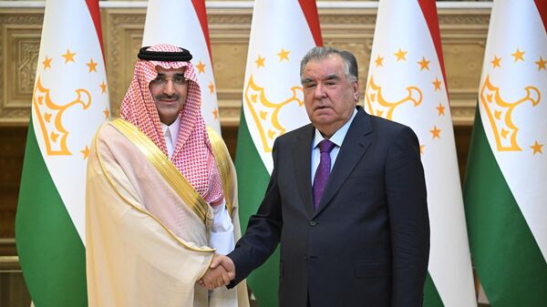 Президент Таджикистана Эмомали Рахмон встретился с председателем Саудовского Фонда развития Султаном Абдуррахманом аль-Маршадом - Sputnik Тоҷикистон