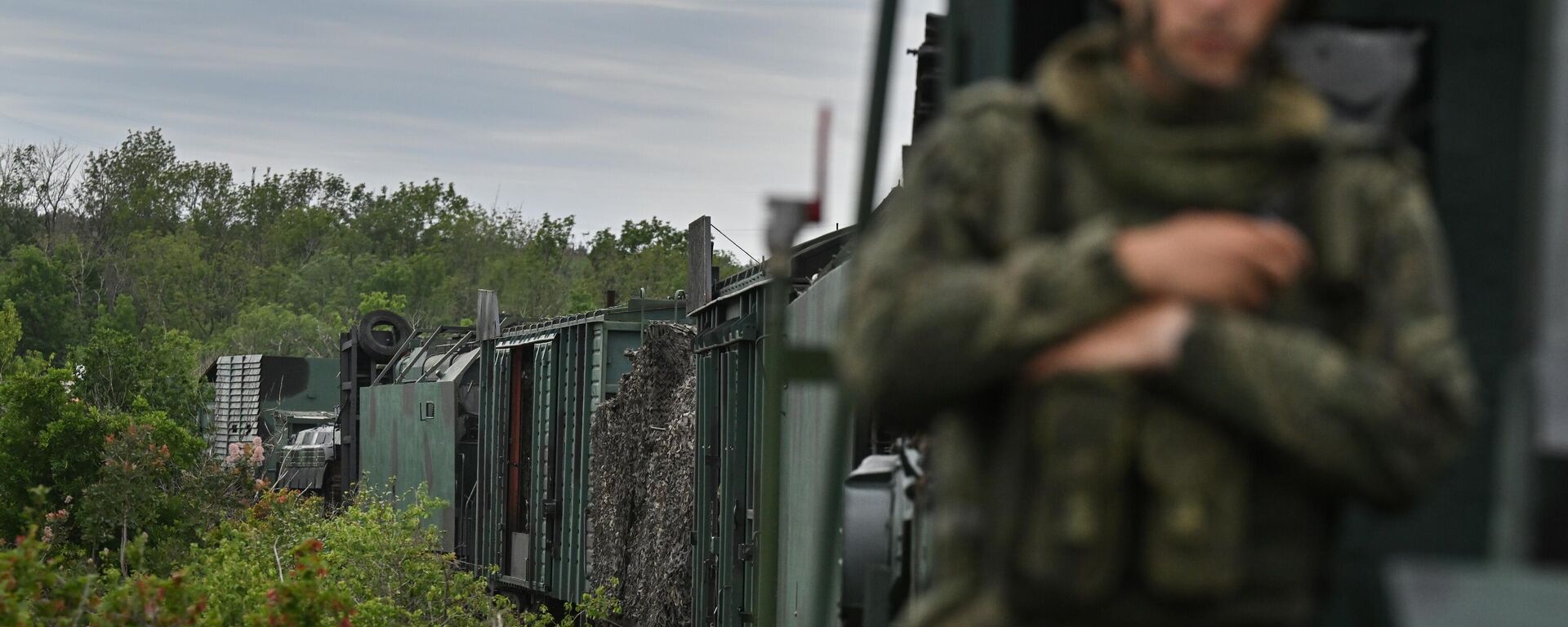 Боевое слаживание экипажа бронепоезда Енисей группировки войск Центр - Sputnik Таджикистан, 1920, 04.07.2025
