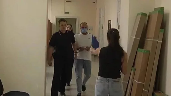 Дар Нижний Новгород сардори пулиси фурудгоҳ барои мусоидат ба муҳоҷирати ғайриқонунӣ боздошт шуд - Sputnik Тоҷикистон