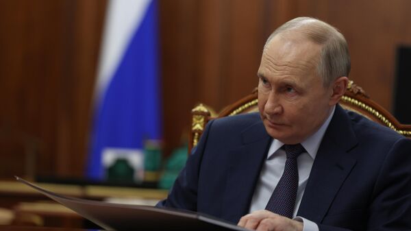  Президент РФ Владимир Путин. Архивное фото - Sputnik Тоҷикистон