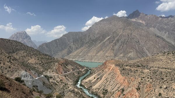 Озеро Искандеркуль в Таджикистане  - Sputnik Тоҷикистон