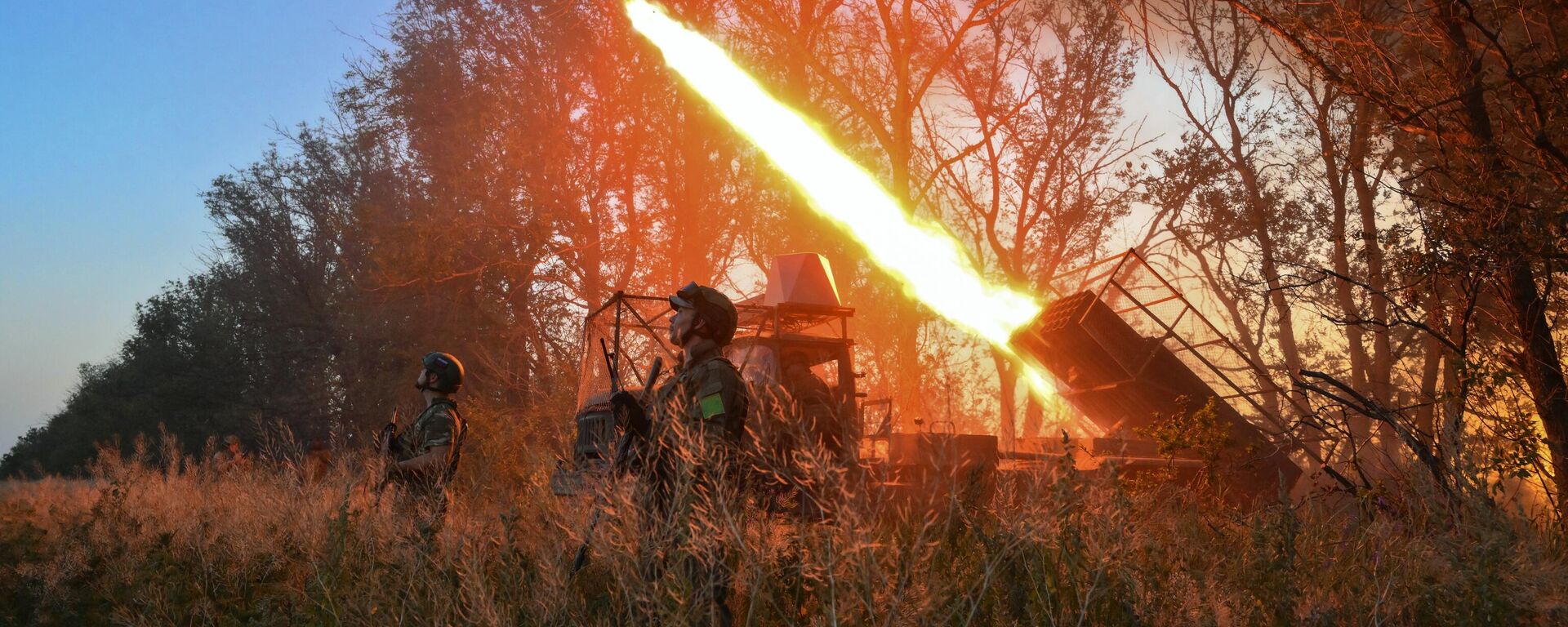 Боевая работа расчета РСЗО 9К55 Град-1 группировки войск Центр на Красноармейском направлении СВО в ДНР - Sputnik Таджикистан, 1920, 30.07.2025