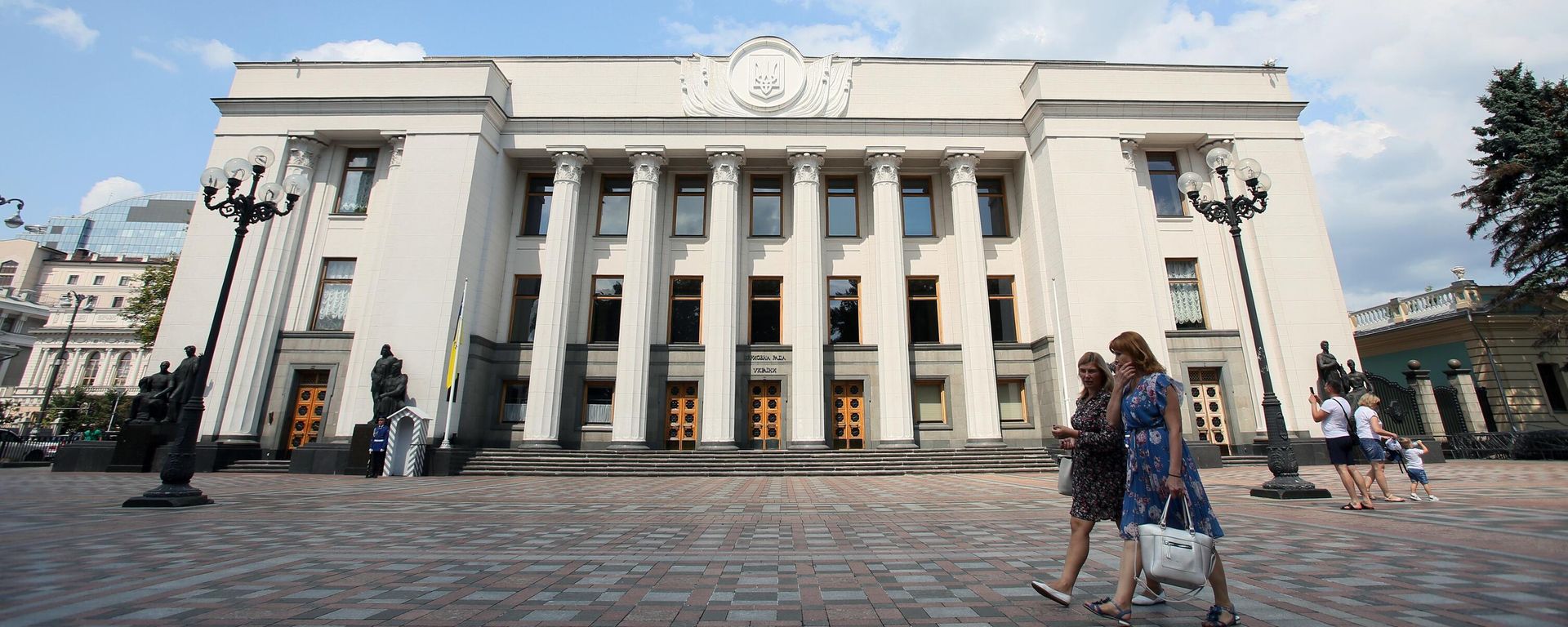 Здание Верховной рады в Киеве.  - Sputnik Таджикистан, 1920, 02.09.2026