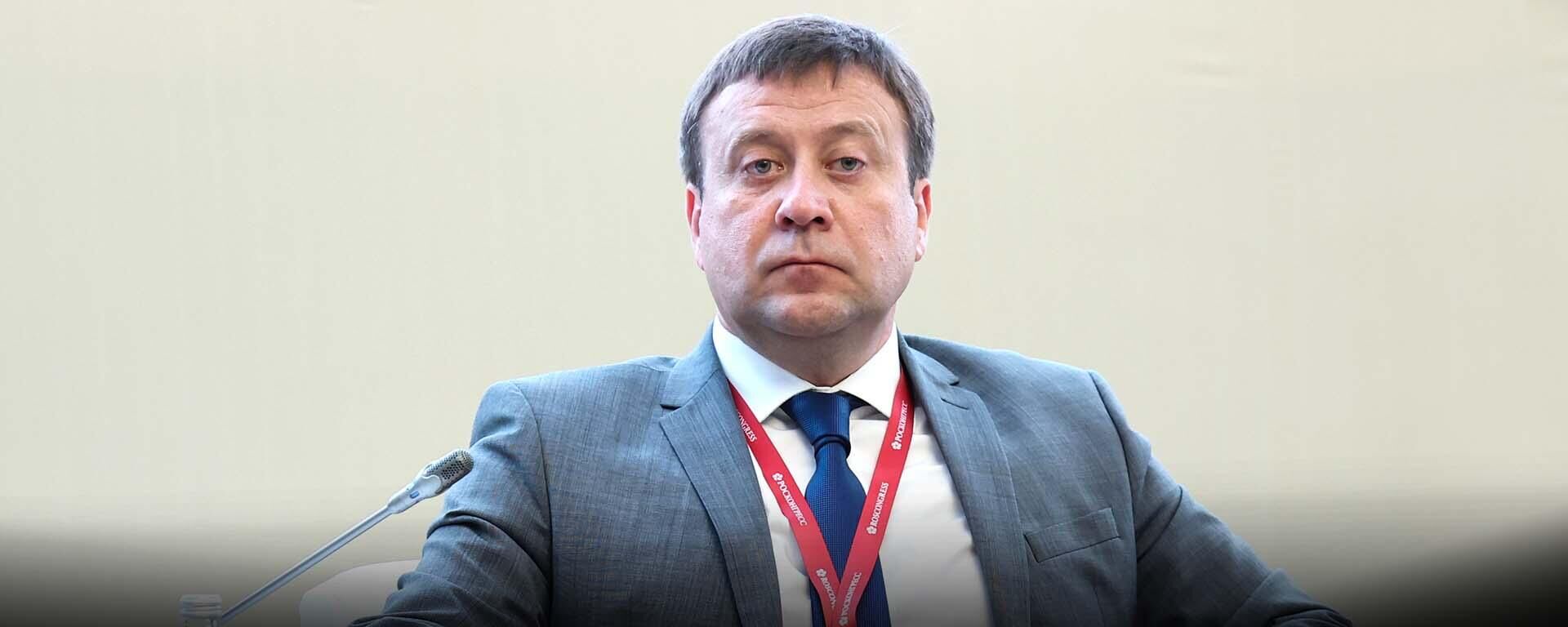 Замглавы Россотрудничества Павел Шевцов о проектах между Россией и Таджикистаном  - Sputnik Таджикистан, 1920, 24.07.2025