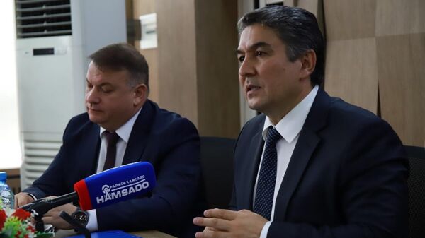 РТСУ выполнил план приема студентов в магистратуру только наполовину, сообщил ректор Машраб Файзулло на пресс-конференции - Sputnik Таджикистан