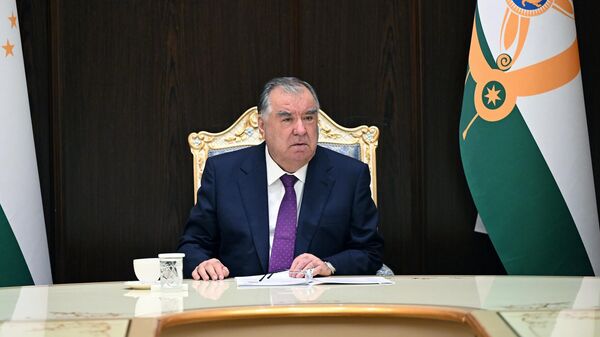 Президент Таджикистана Эмомали Рахмон провел совещание по кадровым вопросам - Sputnik Тоҷикистон